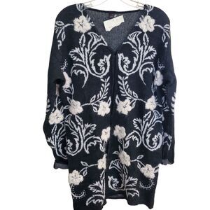 New Tey-Art ALPACA Sweater Sz M Cardigan Longline Tabask Black White flowers #14